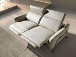 Rackhams Relax sofa in sand leather 6264/6276 - 164 x 111 x 104 - Sand - Darkened steel - 2 - thumbnail 4