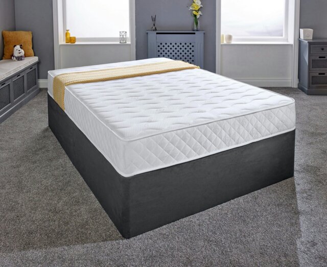 "Rackhams Diamond Wave Innerspring Mattress - 9"" Deep, Medium Comfort - White - 1 - European Double Mattress (140cm x 200cm)" - image 1