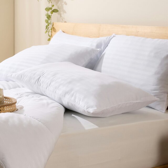 Rackhams Scandinavian Hollowfibre Medium Support Pillow - Medium - 4 - image 1