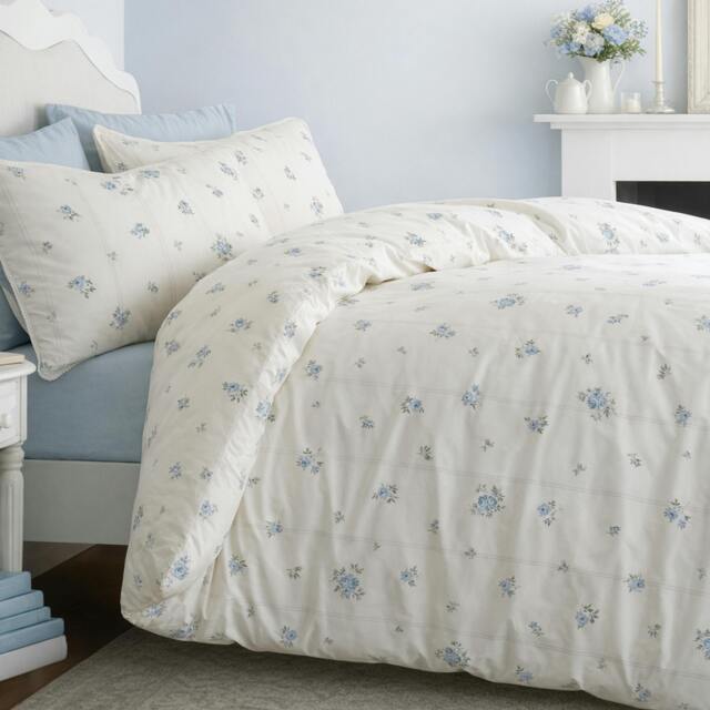Rackhams Vintage Rosebud Lace 200 Thread Count Cotton Reversible Duvet Cover Set Blue - Single - Blue - image 1