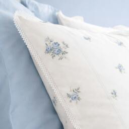 Rackhams Vintage Rosebud Lace 200 Thread Count Cotton Reversible Duvet Cover Set Blue - Single - Blue - thumbnail 4