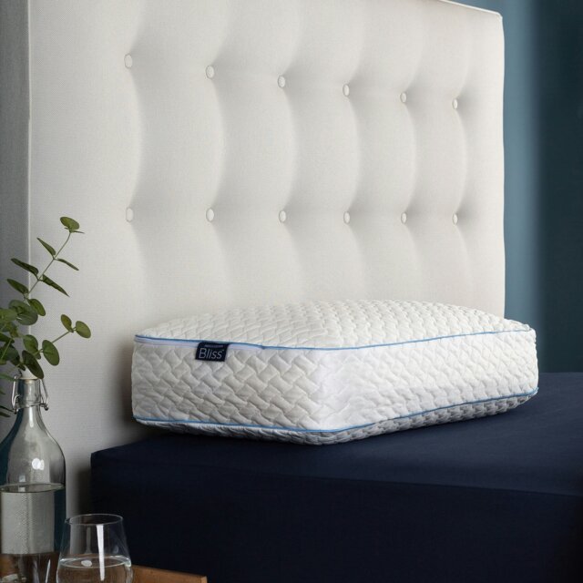 Rackhams Bliss Extra Deep Cool Touch Firm Support Pillow - White - Firm - Cover: 100% Polyester Filling: Memory Foam - image 1
