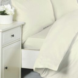 Rackhams Egyptian Cotton Housewife Pillowcase Pair 200 Thread Count Light - Cream - Housewife Pillowcase Pair - thumbnail 3