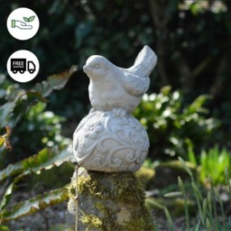 Rackhams Little Bird on Ball Stone Garden ornament - thumbnail 2