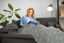 "Rackhams Zahra Black Throw - 50x60""" - thumbnail 6