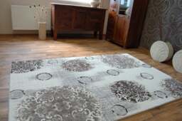 Rackhams Acrylic Florya Rug - 80cm x 150cm