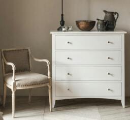 Rackhams Edward Hopper Chest of Drawers with 4 Drawers. Assembled Wooden Storage - White - thumbnail 1