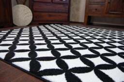 Rackhams Sketch Rug - Black & White Diamonds - 200cm x 290cm - thumbnail 5