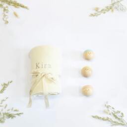 Rackhams BLANKET AND SENSORY BALLS GIFT SET - Pink - thumbnail 3
