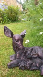 Rackhams Doe and Baby Fawn Laying Deer Garden Ornament Sculpture Hand Crafted Aluminium - Cast Aluminium - Bronze - Sculpture - thumbnail 3