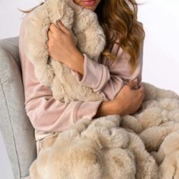 Rackhams Faux Fur Blanket Extra Soft Cosy Thermal Large Blanket 140x160cm - One Size - Natural - thumbnail 4