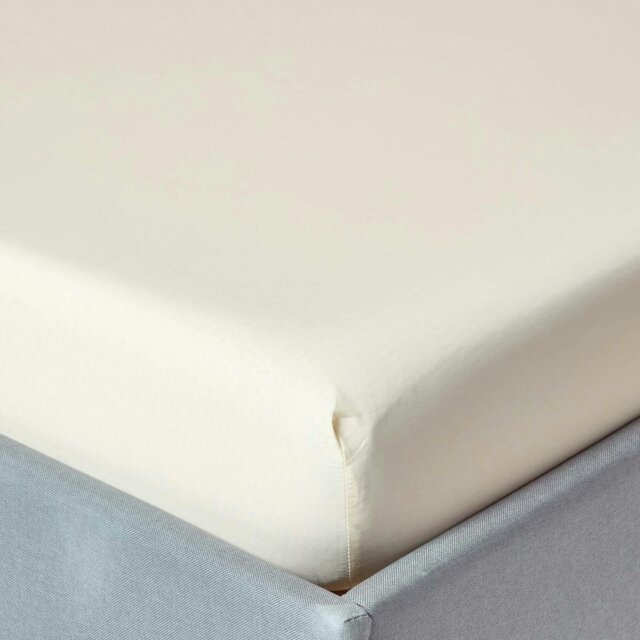 Rackhams Crisp & Cool 200 TC Egyptian Cotton Percale Fitted Sheet – 30 cm Deep - Double - Cream - image 1