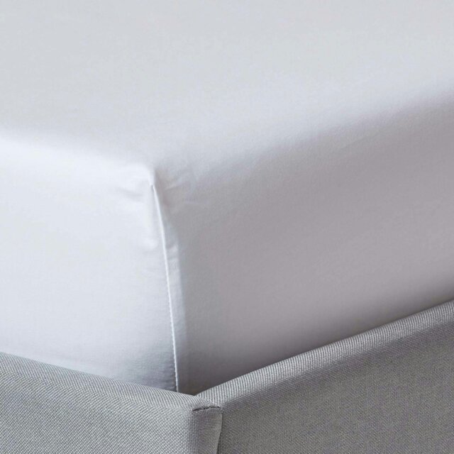 Rackhams Premium 1000 TC Egyptian Cotton Sateen Weave Fitted Sheet – 46 cm Extra Deep - White - Single - image 1