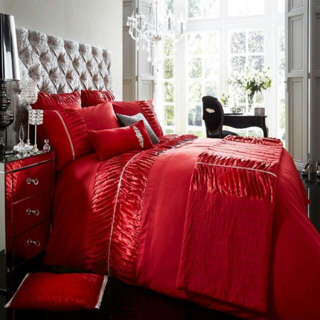 Rackhams Alina Duvet Cover and Pillowcase Set - Red - Double (200cm x 200cm)