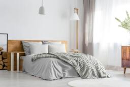 Rackhams Lush Faux Rabbit Fur Throw - Silver - 127x152cm - thumbnail 4