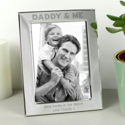 Rackhams Personalised Silver 5x7 Daddy & Me Photo Frame - thumbnail 1