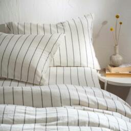 Rackhams White/Blackberry Pinstripe Linen Cotton Blend 30cm Standard Fitted Sheets - Super King - thumbnail 2