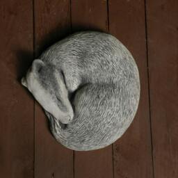 Rackhams Peaceful Cast Stone Sleeping Badger Garden Statue Animal Garden Ornament - thumbnail 2