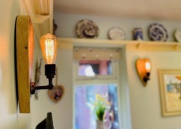 Rackhams Rustic Hearts Aglow – Wooden Love Heart Wall Light - With cable plug and switch - thumbnail 2