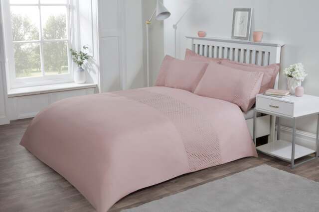Rackhams Luxury Super Soft Stylish Lace Panel Duvet Cover with Pillowcases - Blush Pink - Double (200cm x 200cm) - image 1