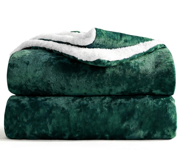 Rackhams Crushed Velvet Sherpa Reverse Throw - Emerald - image 1
