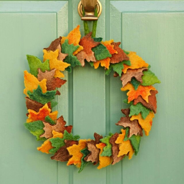Rackhams Felt Woodland Autumn Wreath - Felt - image 1