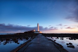 Rackhams The Lighthouse - Framed Print 30 x 20 inch - thumbnail 3