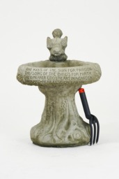 Rackhams Garden Birdbath 'Kiss of Sun' with Bird atop - thumbnail 4