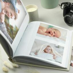 Rackhams Personalised Floral Wreath Photo Album - H22.5 x W22.5 x D3cm, 0.94kg - thumbnail 3