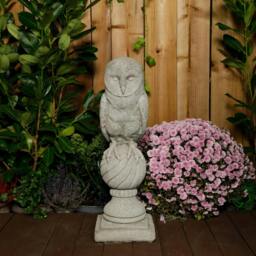 Rackhams Stone Cast Owl on Post Garden Bird Statues - thumbnail 5