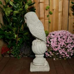 Rackhams Stone Cast Owl on Post Garden Bird Statues - thumbnail 3