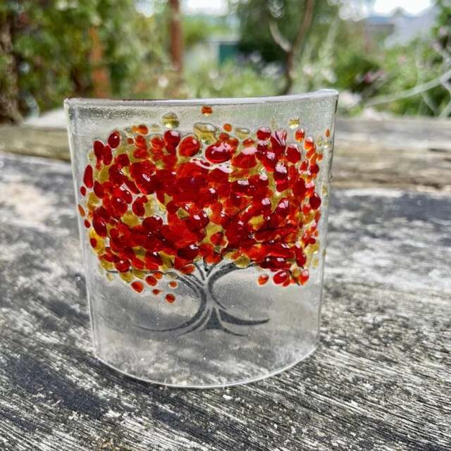 Rackhams Glass Curve – Seasons Collection – Autumn Red (Handmade Decorative Ornament)