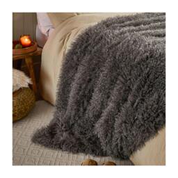 Rackhams Rowan Faux Fur Throw - Grey - 130cm x 175cm - Grey - 100% Polyester - thumbnail 3
