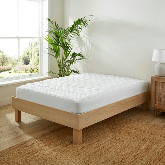 Rackhams 5 Zone Mattress Enhancer - Super King - White - 100% Polyester - image 1