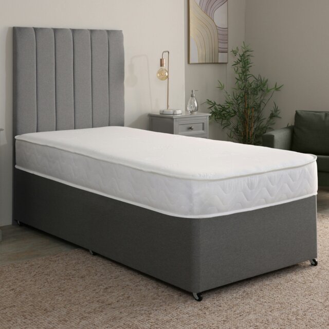 Rackhams Aloe Vera Hybrid Mattress - 18cm Deep, Plush Feel - White - 1 - 4ft Small Double Mattress (120cm x 190cm) - image 1