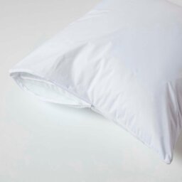 Rackhams Waterproof Pillow Protectors Pack of 4 - 48 x 74 cm - thumbnail 6