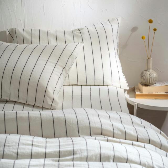 Rackhams White/Blackberry Pinstripe Linen Cotton Blend Duvet Cover - King - image 1