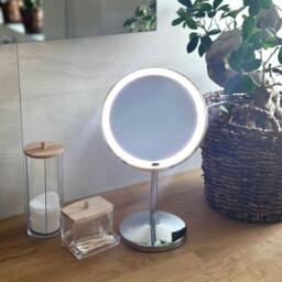 Rackhams Polished Chrome LED Mirror (200mm) Freestanding 7x Magnification Bathroom Makeup or Shaving Mirror - thumbnail 3