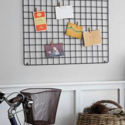 Rackhams Artisan Wirework Memo Board - H75 x W55 x D0.5cm, 1.53 kg - thumbnail 3