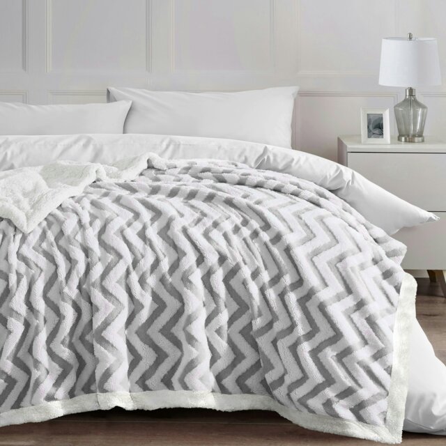 Rackhams Jacquard Chevron Sherpa Reverse Throw - 150cm x 200cm - Grey - image 1