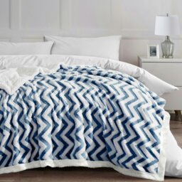 Rackhams Jacquard Chevron Sherpa Reverse Throw - 150cm x 200cm - Grey - thumbnail 4