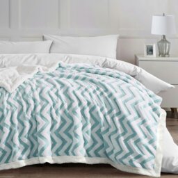 Rackhams Jacquard Chevron Sherpa Reverse Throw - 150cm x 200cm - Grey - thumbnail 5