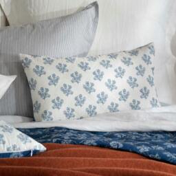Rackhams Midnight Blue Reversible Floral Print Bedspread - Single - thumbnail 5
