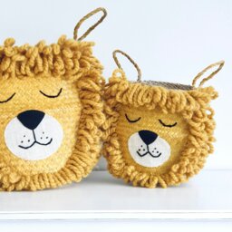 Rackhams Yellow Lion Basket - Small - thumbnail 2