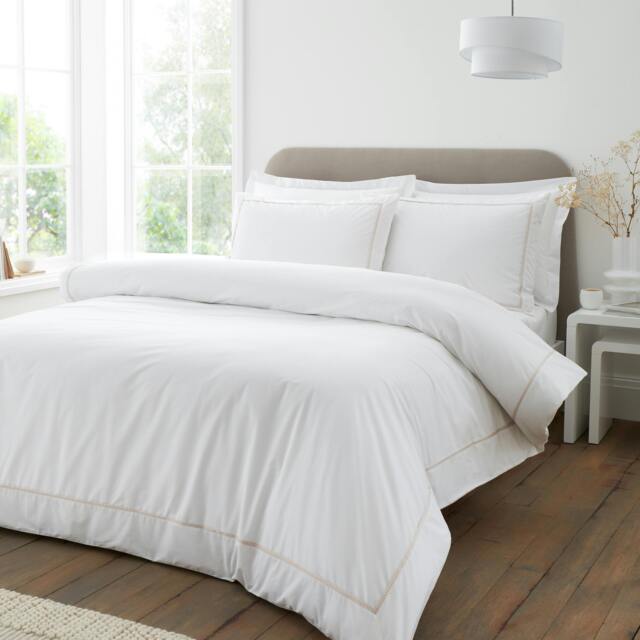 Rackhams Contrast Trim 200 Thread Count Cotton Duvet Cover Set White / Natural - King - White / Natural - image 1
