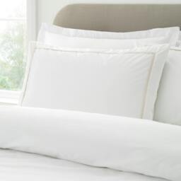 Rackhams Contrast Trim 200 Thread Count Cotton Duvet Cover Set White / Natural - King - White / Natural - thumbnail 2