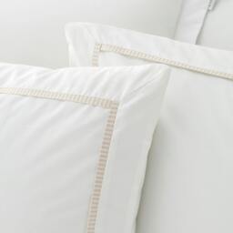 Rackhams Contrast Trim 200 Thread Count Cotton Duvet Cover Set White / Natural - King - White / Natural - thumbnail 3