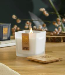 Rackhams Cedarwood & White Musk - Bamboo Large Jar Candle - thumbnail 2