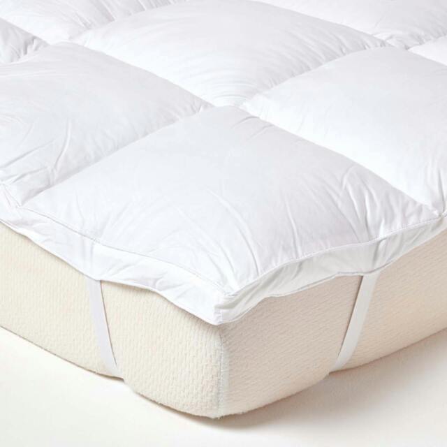 Rackhams Pure Indulgence Pearl Polyester Mattress Topper - Single - image 1