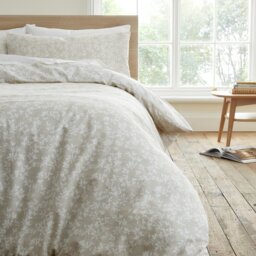 Rackhams Shadow Leaves 200 Thread Count Cotton Reversible Duvet Cover Set - Double - Natural - thumbnail 4